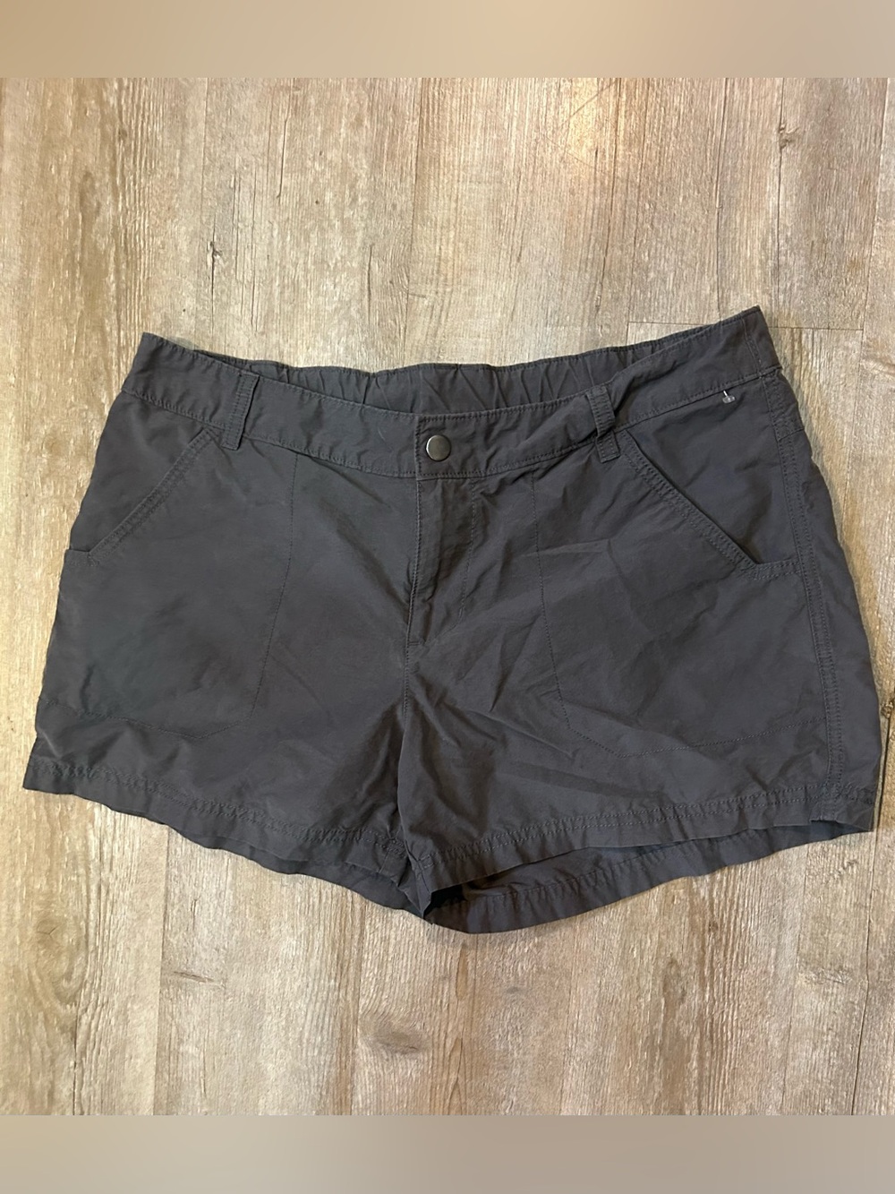 Columbia Shorts Womens SZ 14 Hiking Outdoor Lightweight Nylon Pockets Trail